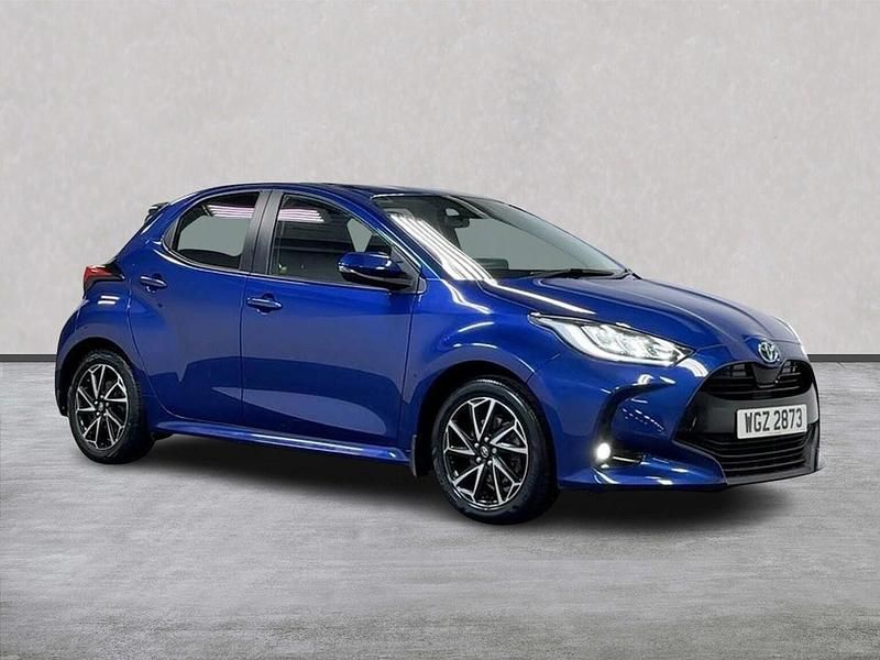 Blue Used 2022 Toyota Yaris Hybrid Design Hatchback | £15,890 (Fair price) - Image 1/4