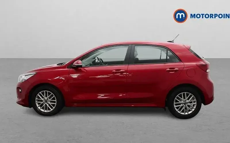 Used Kia Rio 99 HP (72 kW) 2018 Red Hatchback