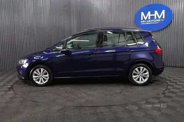 Used VW Golf Sportsvan SE 2017 Blue MPV