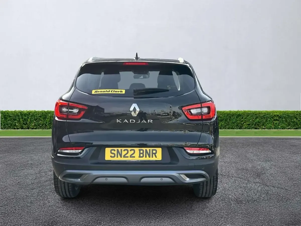 Gebraucht Renault Kadjar Techno 140 PS (102 kW) 2022 Schwarz SUV
