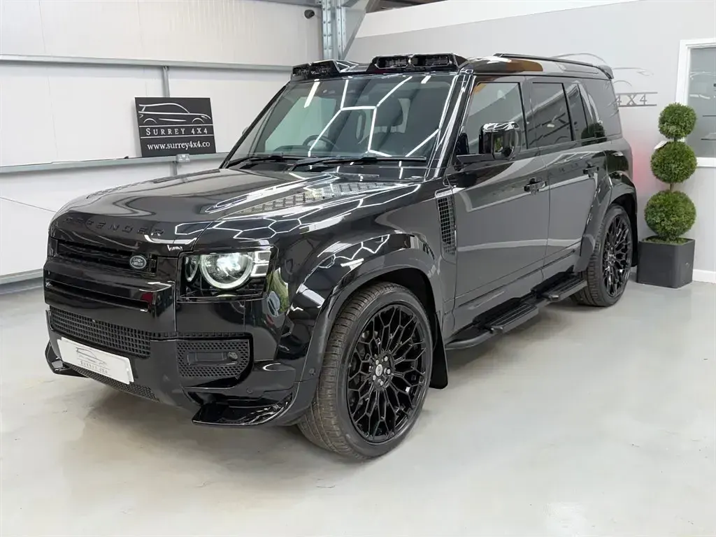 Używany Land Rover Defender 2022 Czarny SUV