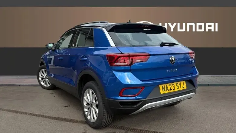 Used VW T-Roc Life 110 HP (80 kW) 2023 Blue SUV