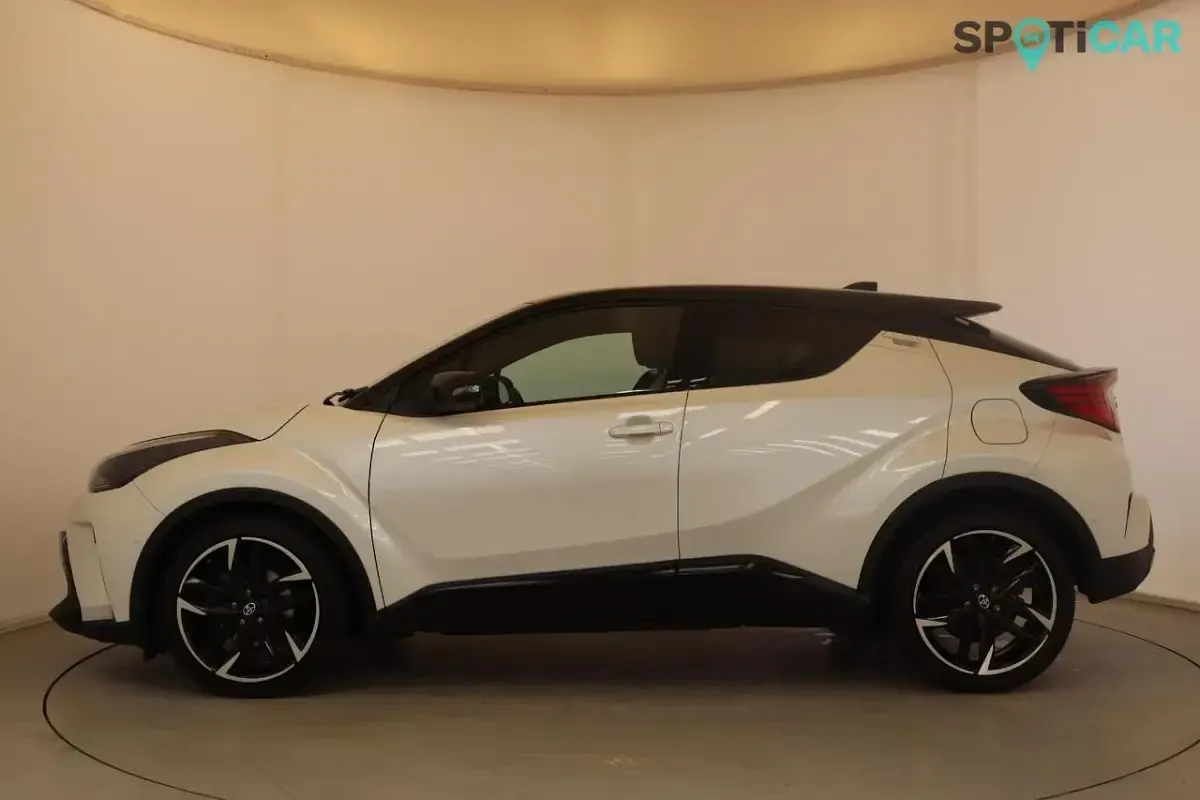 Used Toyota C-HR Sport 120 HP (88 kW) 2023 White SUV
