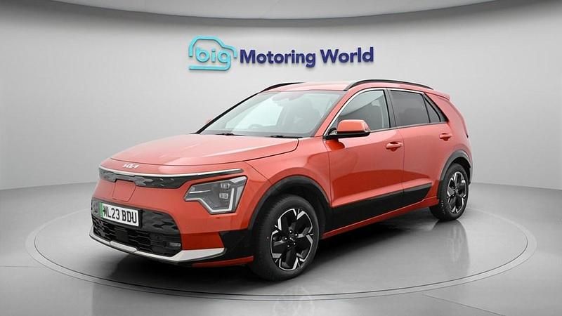 Begagnad Kia e-Niro 147 kW (201 HK) 2023 SUV