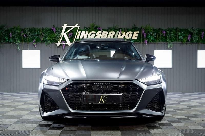 Begagnad Audi RS6 Exclusive 2022 Grå Kombi