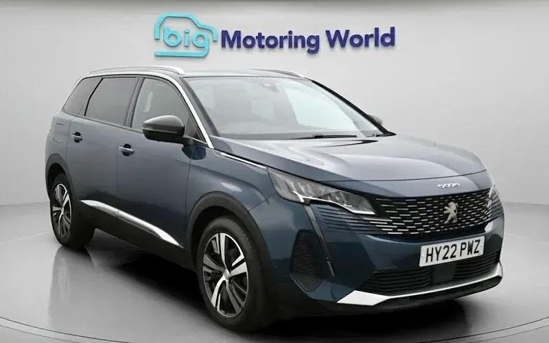 Used Peugeot 5008 Allure Premium 131 HP (96 kW) 2022 SUV