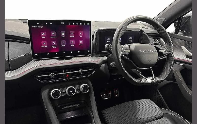 Used Skoda Kodiaq SportLine 147 HP (108 kW) 2025 Black magic pearl effect SUV