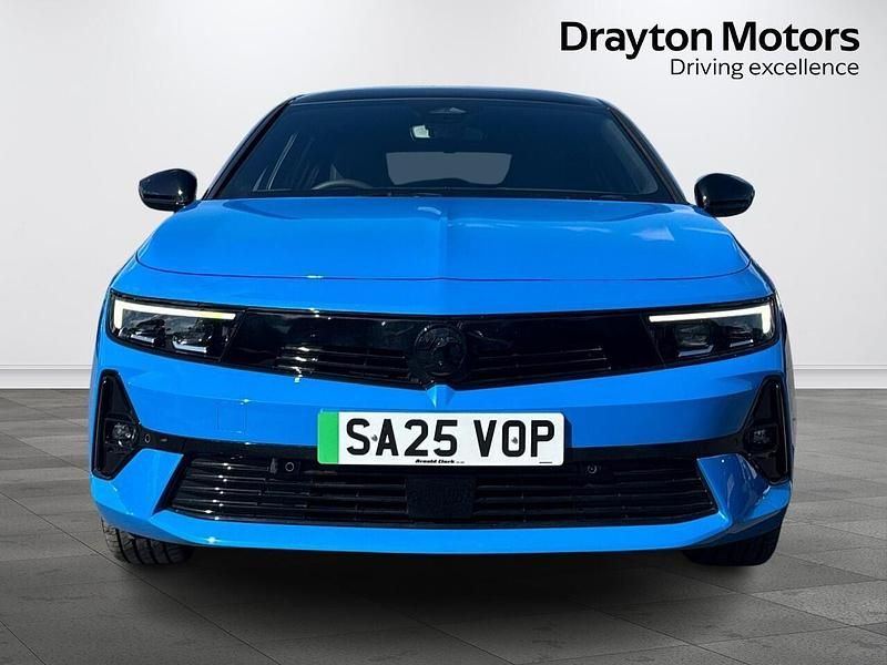 Used Vauxhall Astra Ultimate 114 kW (156 HP) 2025 Blue Hatchback