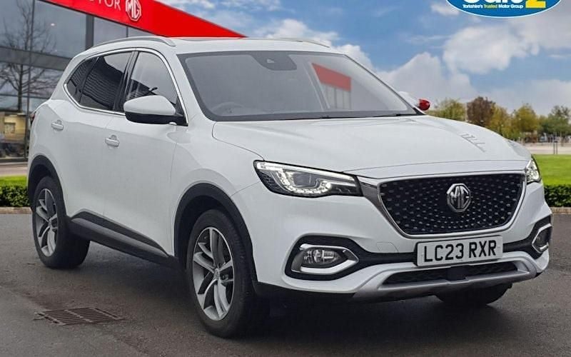 White Used 2023 MG HS Exclusive SUV | £15,290 (Fair price) - Image 1/4