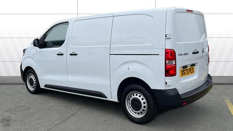 Second-hand Vauxhall Vivaro 100 CP (73 kW) 2023 Monovolum