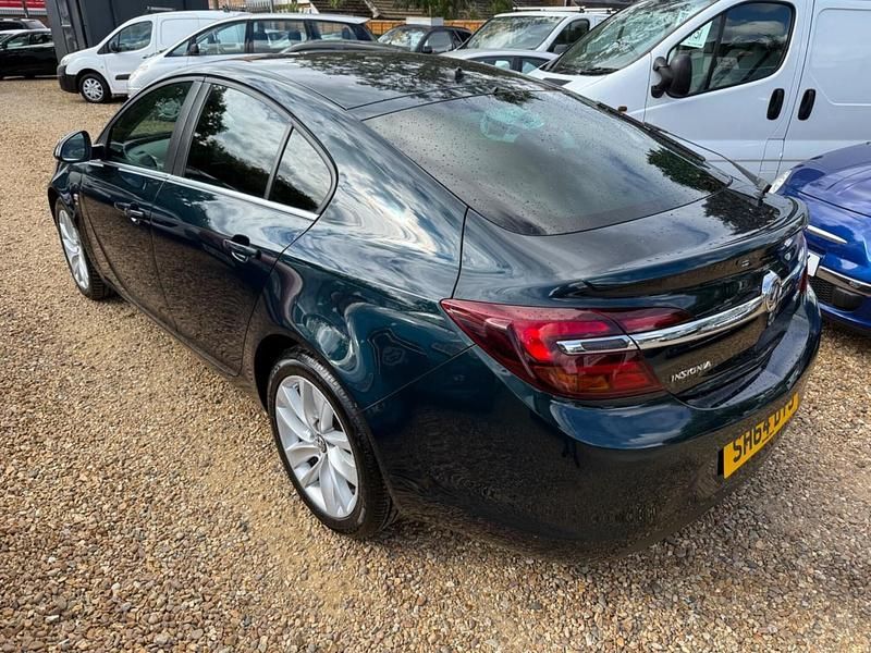 Second-hand Vauxhall Insignia SRi 2014 Verde Hatchback