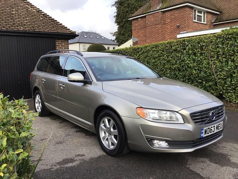 Used Volvo V70 Business Edition 2013 Silver Estate