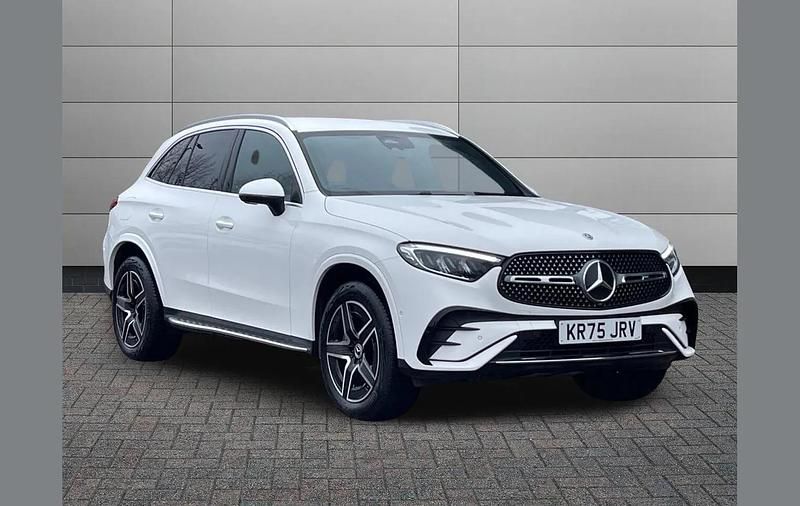 Used Mercedes GLC300e AMG line 308 HP (226 kW) 2025 White SUV