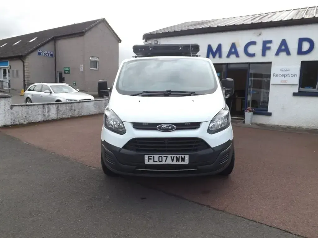 Used Ford Transit Custom 105 HP (77 kW) 2017 White Van