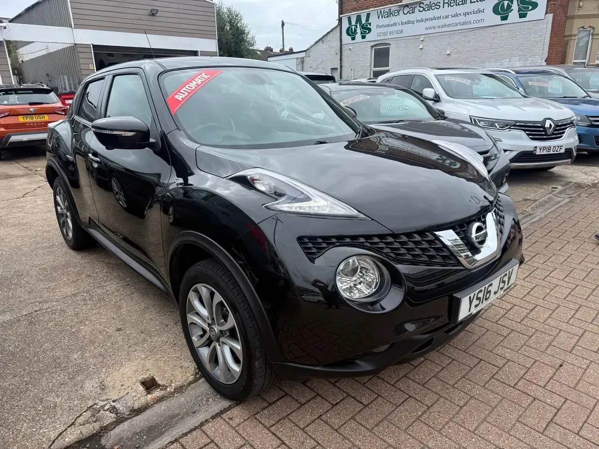 Used Nissan Juke Tekna 117 HP (86 kW) 2016 Black SUV