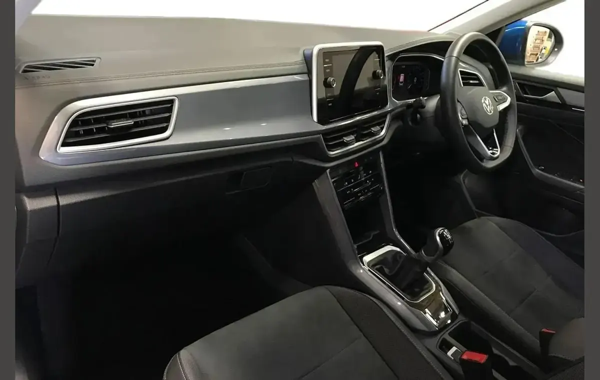 Used VW T-Roc Style 150 HP (110 kW) 2025 Blue SUV