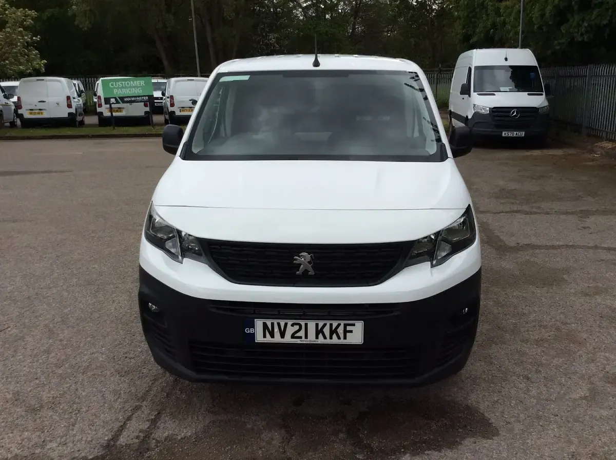 Used Peugeot Partner 2021 White MPV