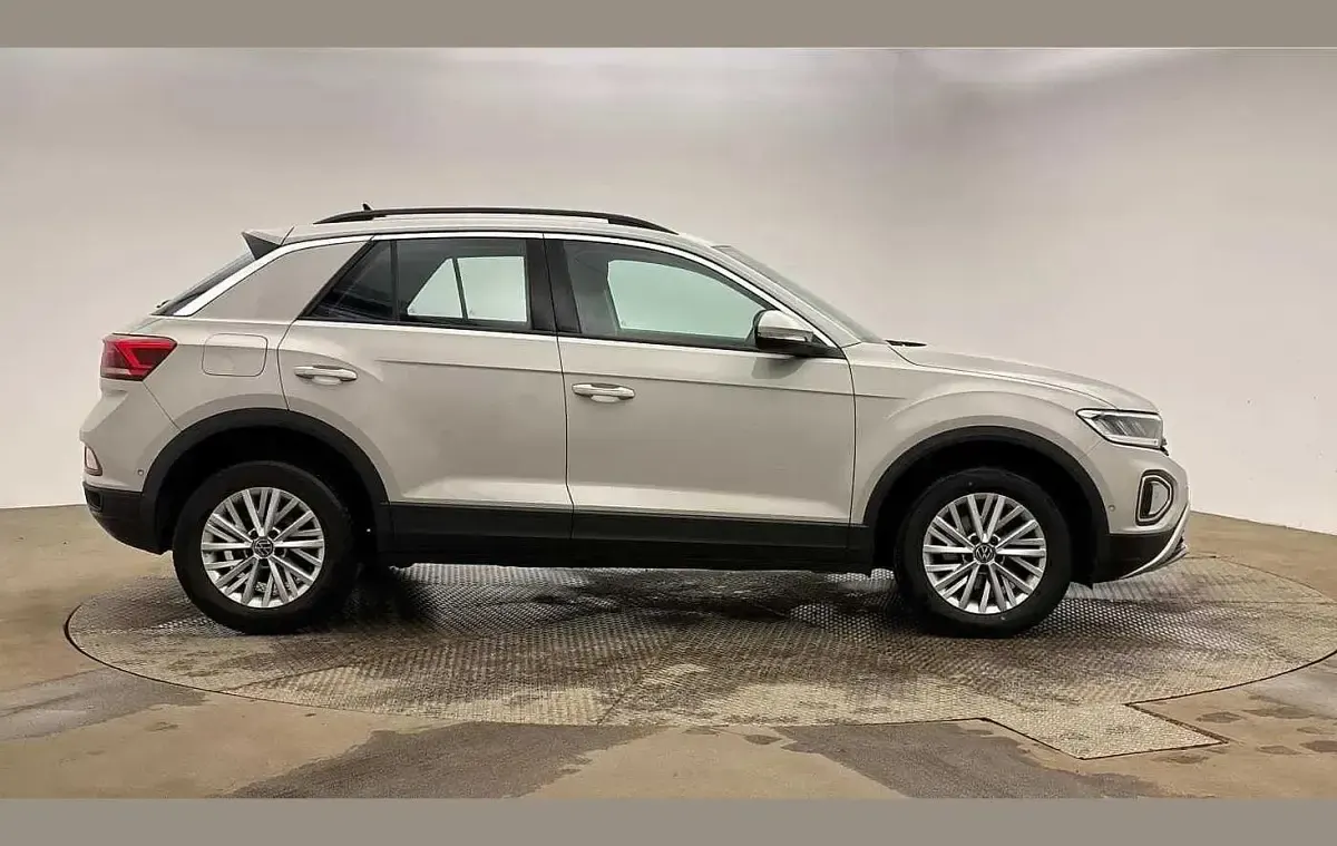 Used VW T-Roc Life 110 HP (80 kW) 2023 Grey SUV