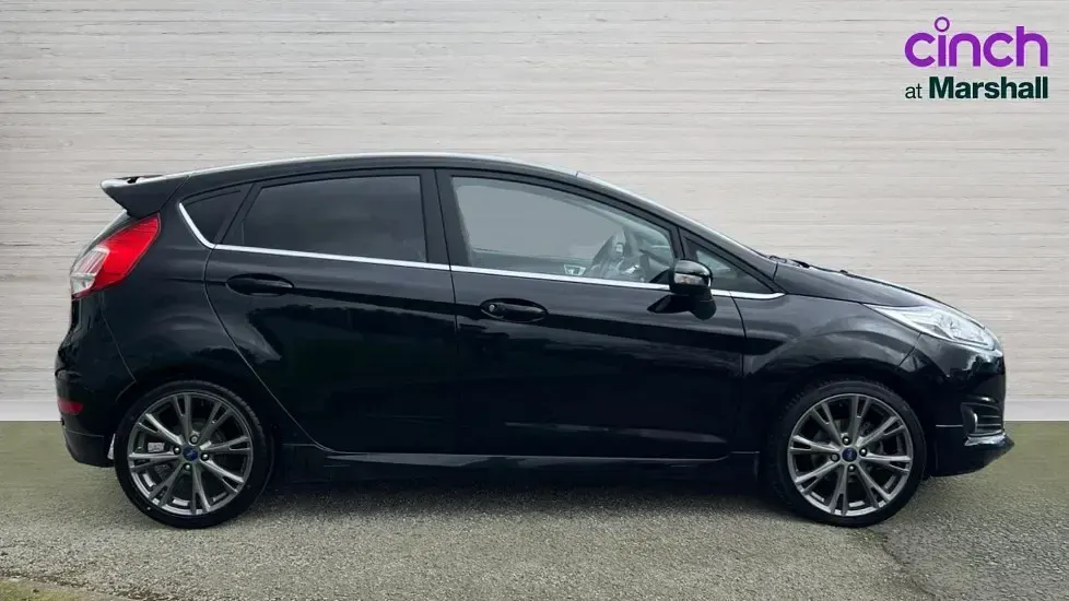 Used Ford Fiesta Titanium X 100 HP (73 kW) 2016 Black Hatchback