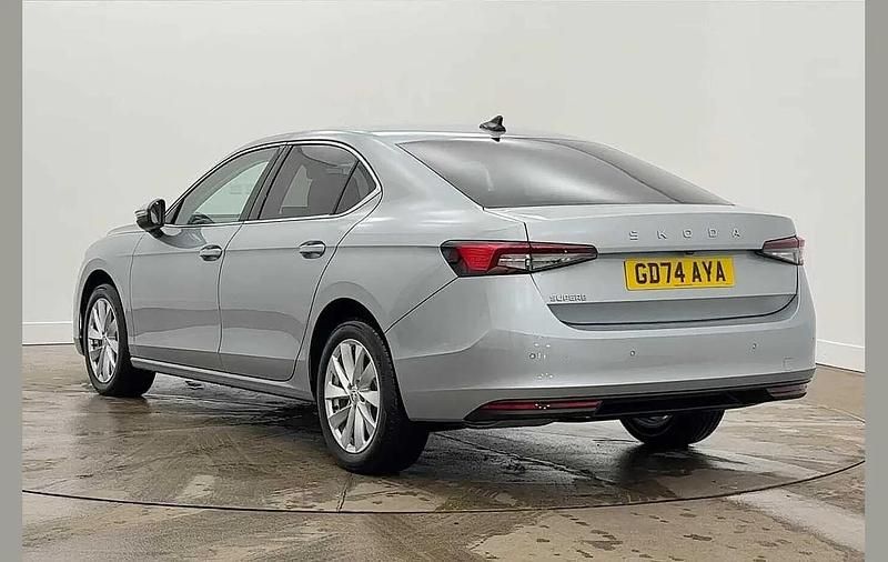 Used Skoda Superb SE Technology 147 HP (108 kW) 2025 Pebble silver metallic Hatchback