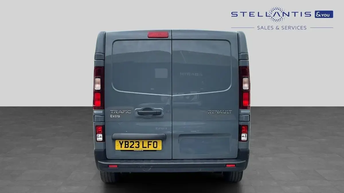 Used Renault Trafic 128 HP (94 kW) 2023 Grey MPV