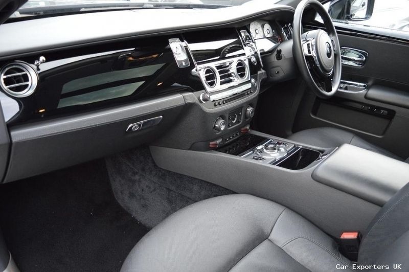 Used Rolls Royce Ghost 563 HP (414 kW) 2010 Sedan