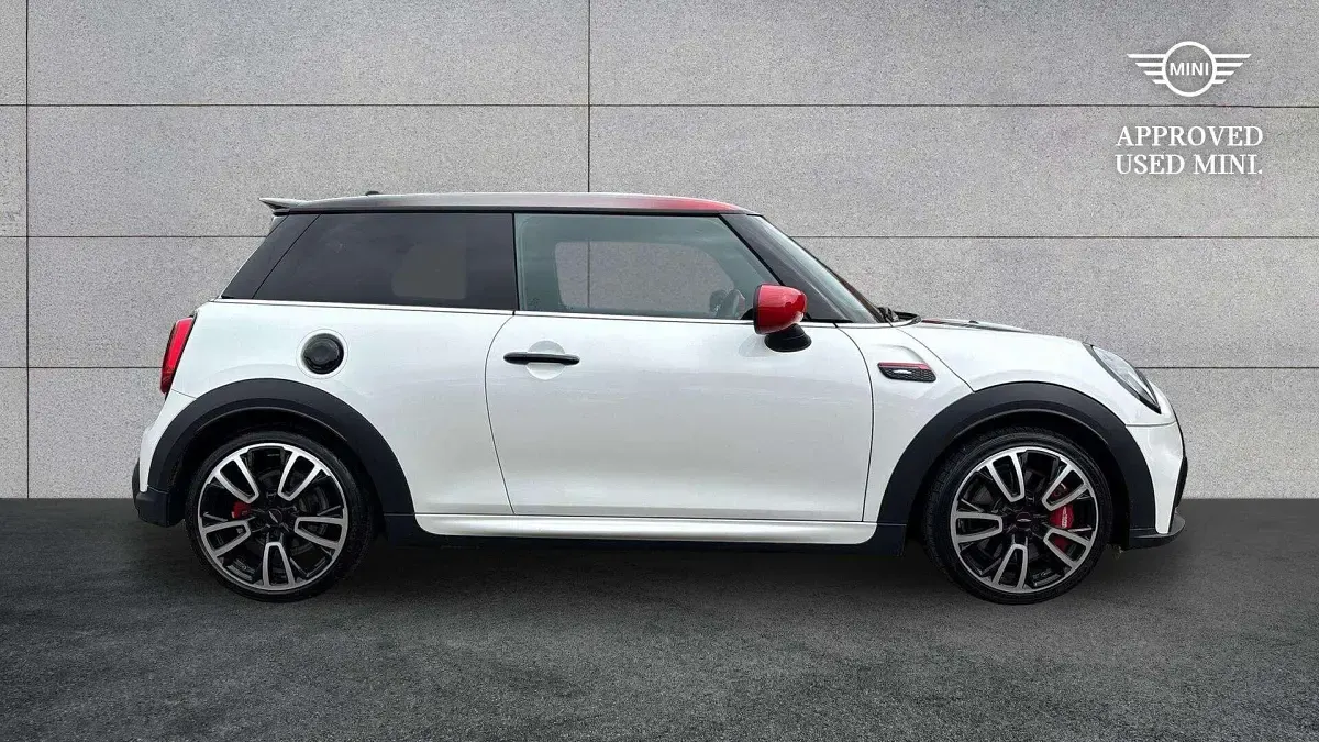 Used Mini John Cooper Works Hatch 228 HP (167 kW) 2023 White Hatchback