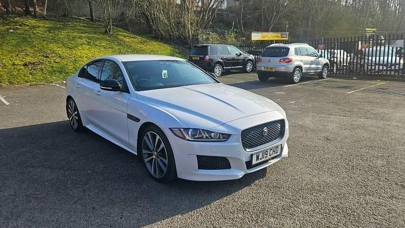 Used Jaguar XE S 180 HP (132 kW) 2019 White Sedan