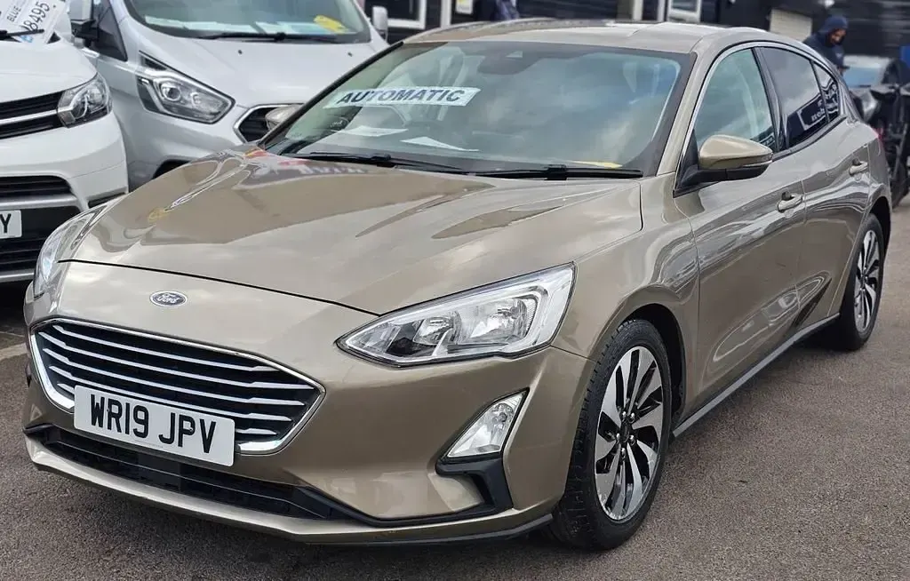 Używany Ford Focus Zetec 125 KM (91 kW) 2019 Srebrny Hatchback