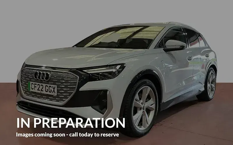 Usado Audi Q4 e-tron S-Line 150 kW (204 HP) 2022 Branco SUV