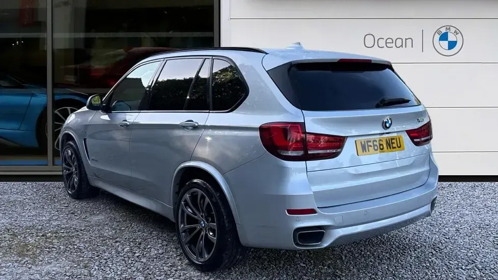 Käytetty BMW X5 M Sport 254 HP (186 kW) 2016 Hopea Katumaasturi