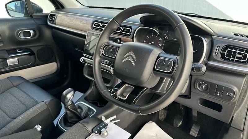 Used Citroën C3 PureTech 83 HP (61 kW) 2024 Grey Hatchback