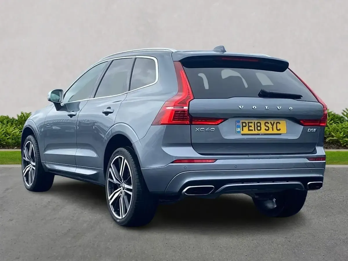 Used Volvo XC60 R-Design Pro 235 HP (172 kW) 2018 Grey SUV