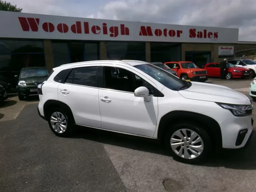 Used Suzuki SX4 115 HP (84 kW) 2023 White Hatchback
