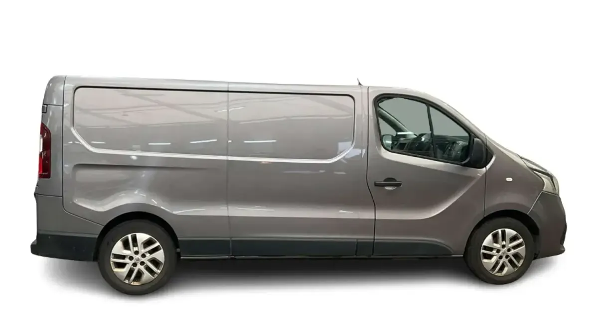 Usado Renault Trafic 120 HP (88 kW) 2016 Cinzento Monovolume
