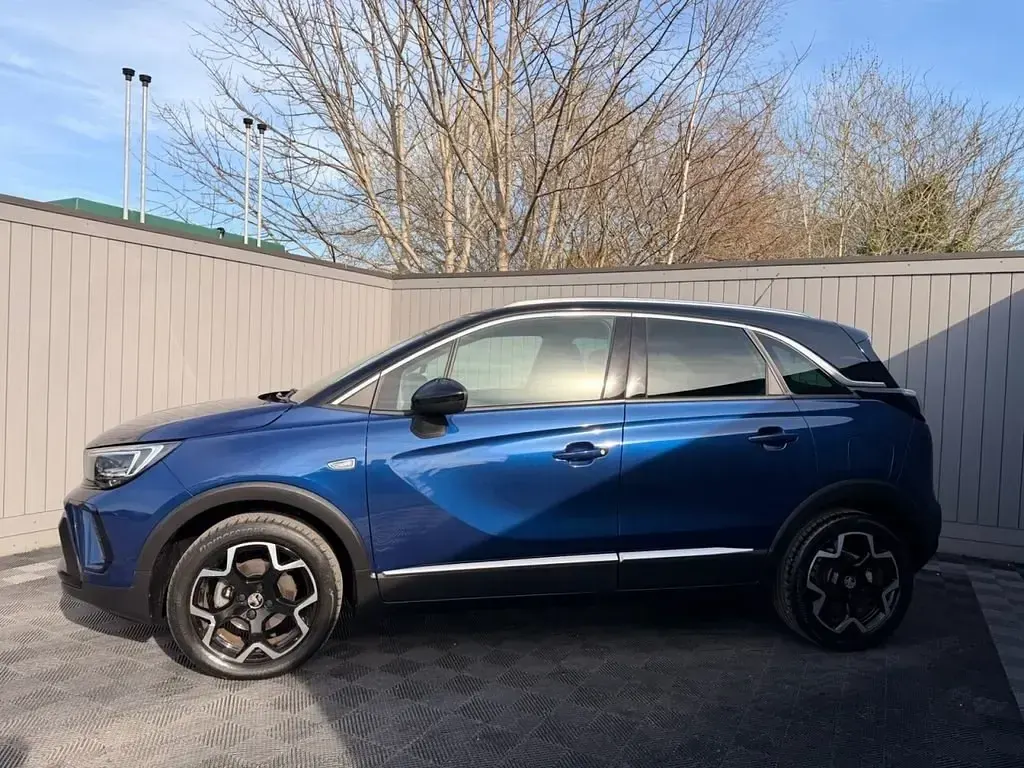 Usado Vauxhall Crossland Ultimate 110 CV (80 kW) 2023 Azul SUV