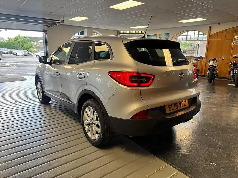 Used Renault Kadjar Dynamique 110 HP (80 kW) 2016 Silver SUV
