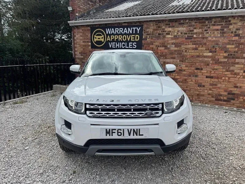Used Land Rover Range Rover evoque Prestige 2011 White Estate