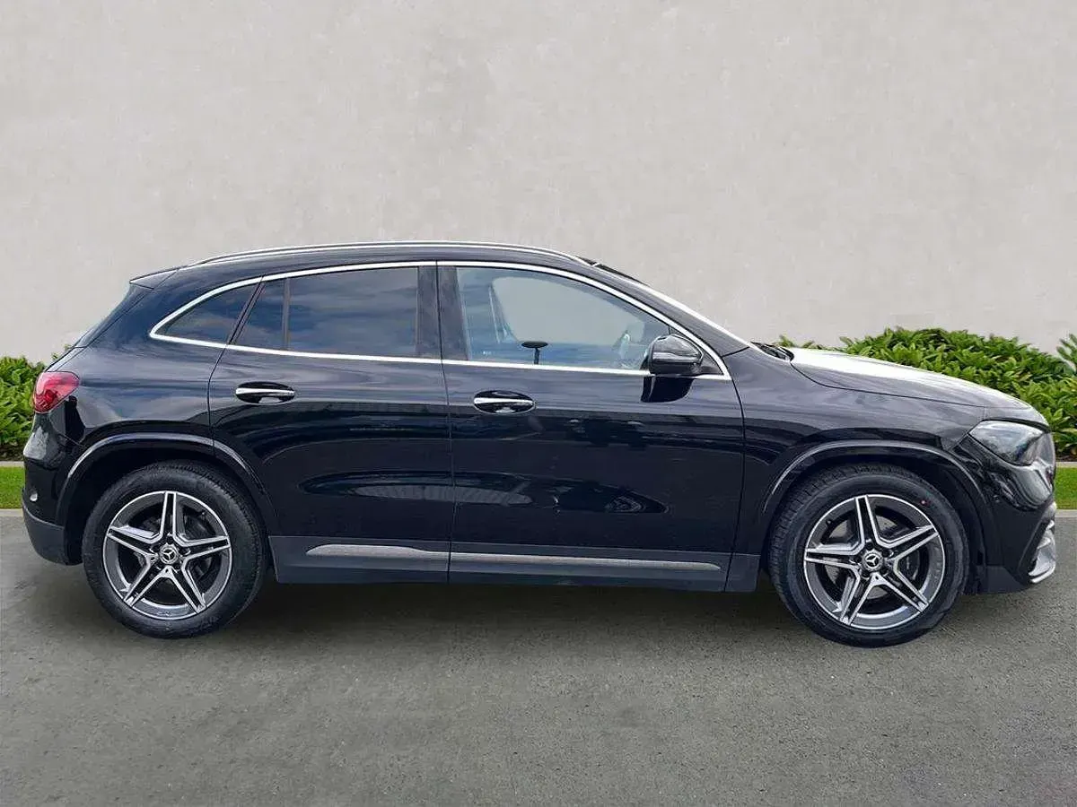 Usado Mercedes GLA200 Executive 163 HP (119 kW) 2024 Preto SUV