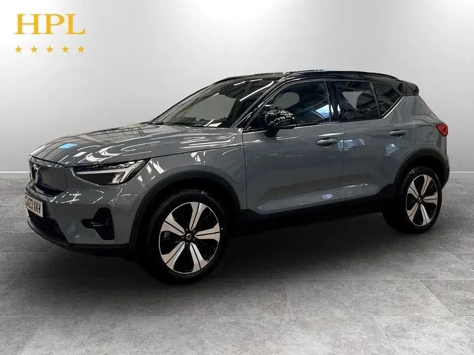Usado Volvo XC40 Plus 169 kW (231 CV) 2023 Gris SUV
