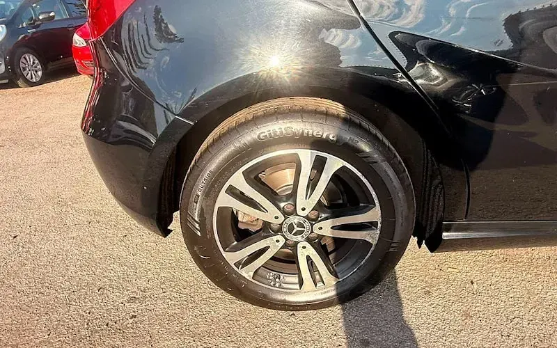 Used Mercedes A180 SE 122 HP (89 kW) 2018 Black Hatchback