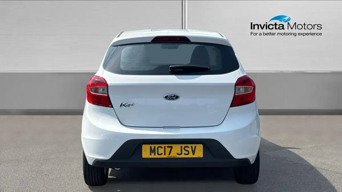 Used Ford Ka Zetec 85 HP (62 kW) 2017 White Sedan