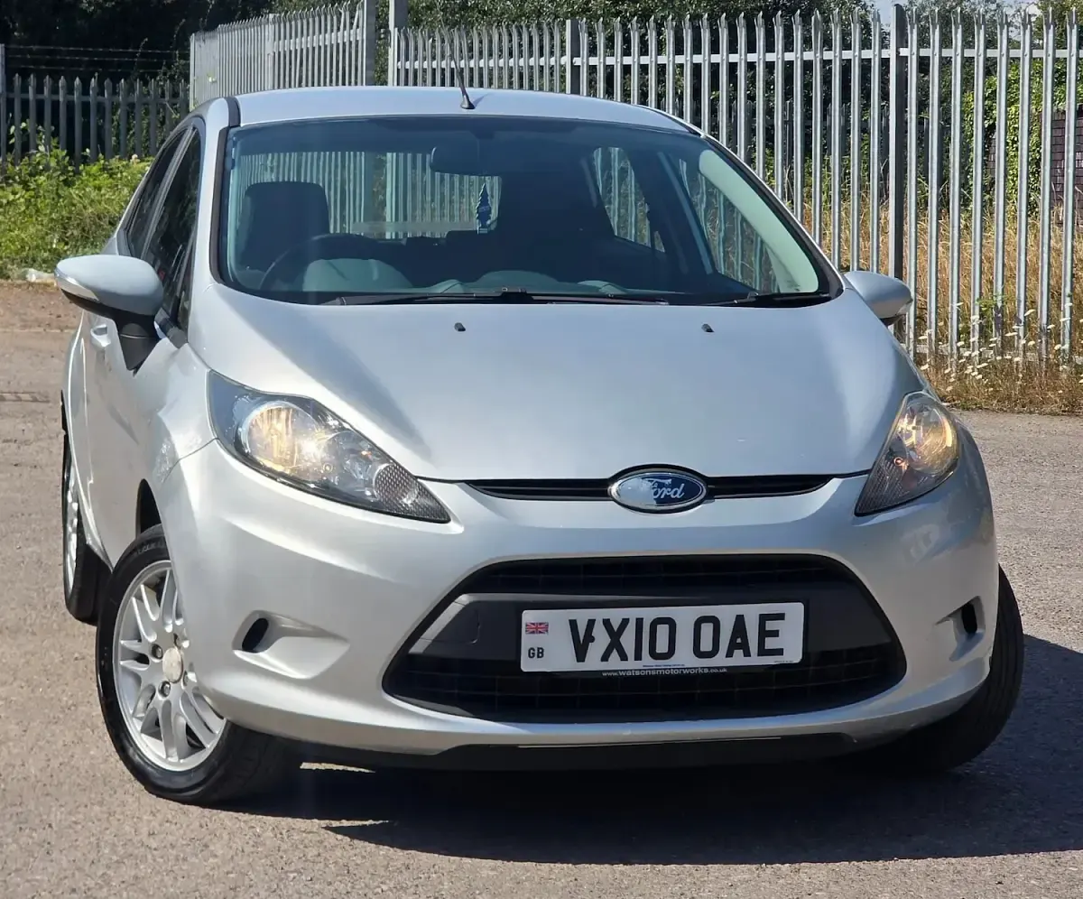 Used Ford Fiesta 70 HP (51 kW) 2010 Grey Hatchback