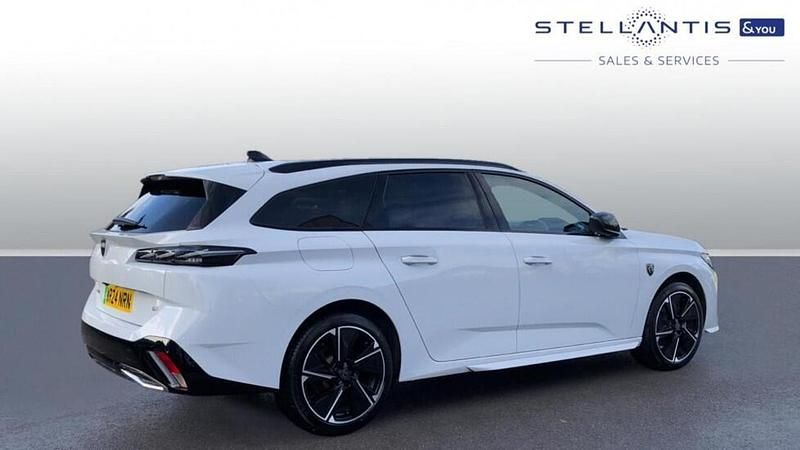 Used Peugeot 308 GT 113 kW (154 HP) 2024 White Estate