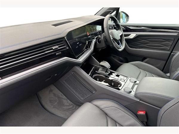 New VW Touareg R 462 HP (339 kW) 2025 Grey SUV