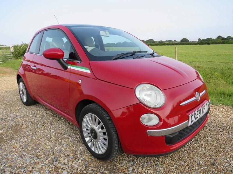 Red Used 2009 Fiat 500 Lounge Hatchback | £2,750 (Expensive) - Image 1/4