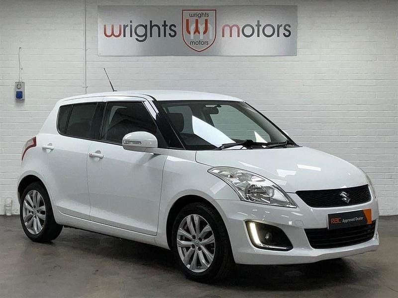 Used Suzuki Swift SZ4 2015 White Hatchback