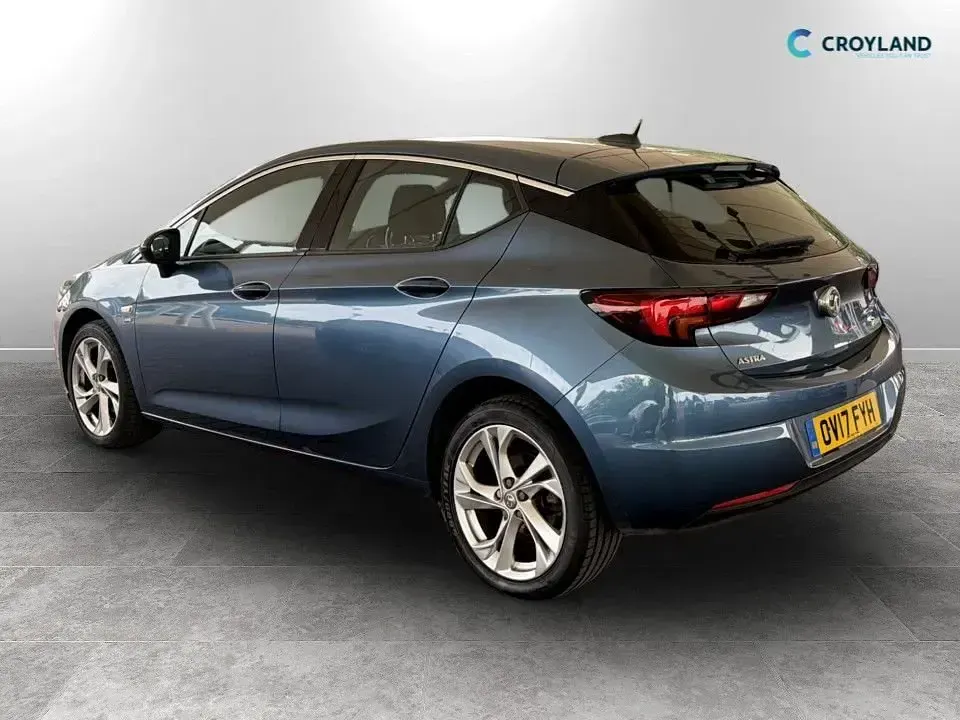Used Vauxhall Astra SRi 150 HP (110 kW) 2017 Blue Hatchback