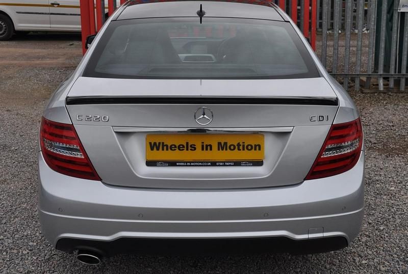 Used Mercedes C220 Sport Edition 170 HP (125 kW) 2014 Silver Coupe