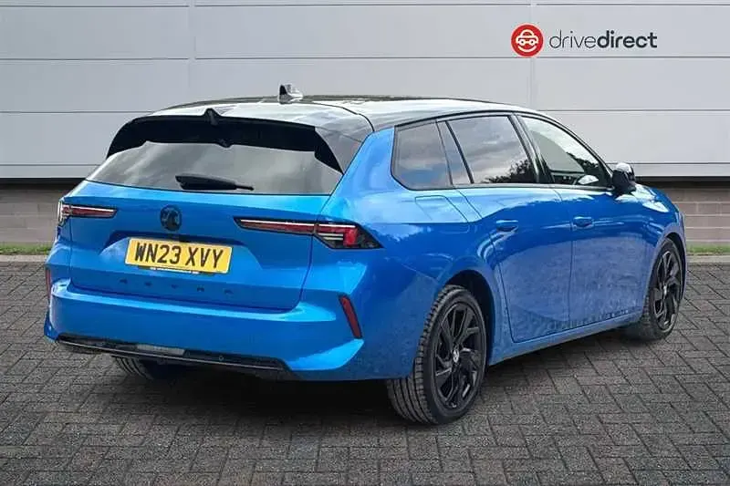 Used Vauxhall Astra S 130 HP (95 kW) 2023 Blue Estate